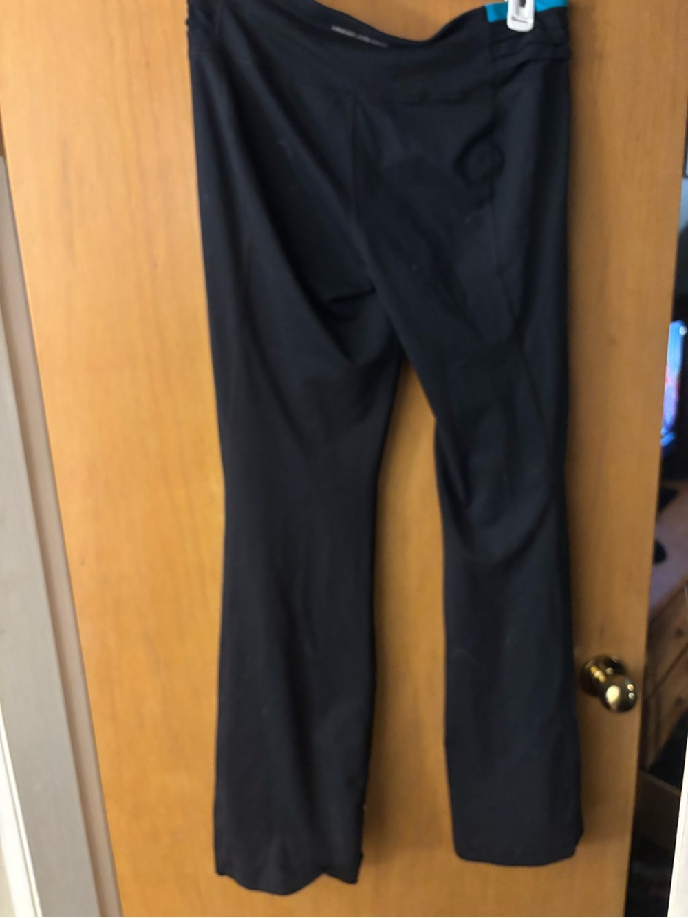 Under Armour Black Flared athletic pants - Picture 4 of 4